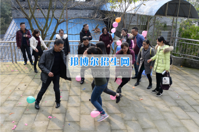 川南幼兒師范高等?？茖W(xué)校舉行慶祝國際勞動婦女節(jié)活動