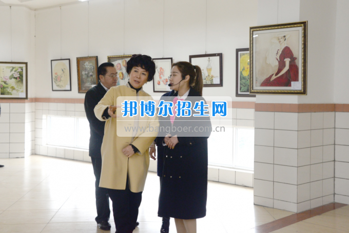 市委常委、宣傳部長潘梅到川南幼兒師范高等專科學校調研思想政治工作