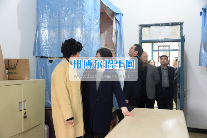 市委常委、宣傳部長潘梅到川南幼兒師范高等?？茖W校調研思想政治工作