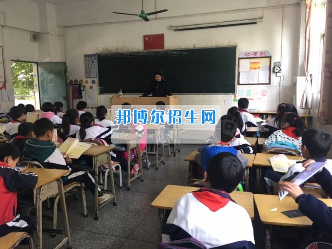 川北幼兒師范高等?？茖W校職場揚帆 逐夢起航