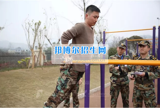 川航等5家航空公司165名安全員齊聚成都航空旅游職業(yè)學(xué)校，打造一流空中安全衛(wèi)士