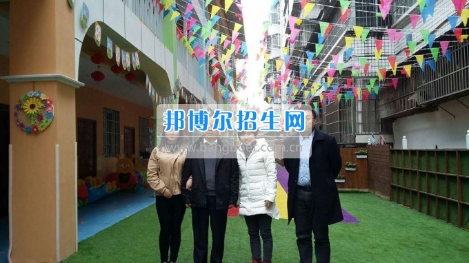 南充師范學(xué)校蔡禮儒校長赴高坪、嘉陵參加實習(xí)就業(yè)基地掛牌并看望實習(xí)生