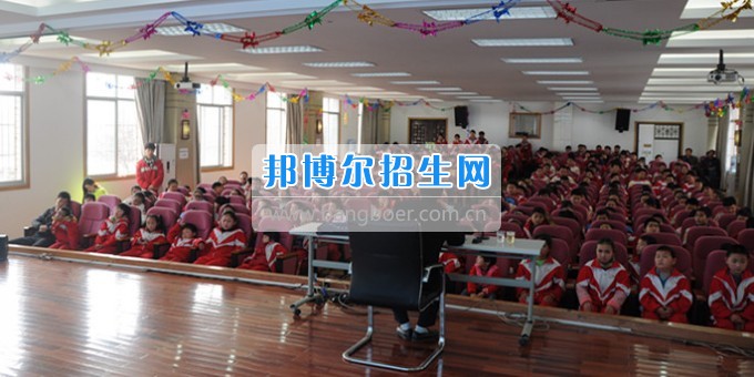 貴陽(yáng)市盲聾啞學(xué)校開展2017年禁毒教育宣傳講座