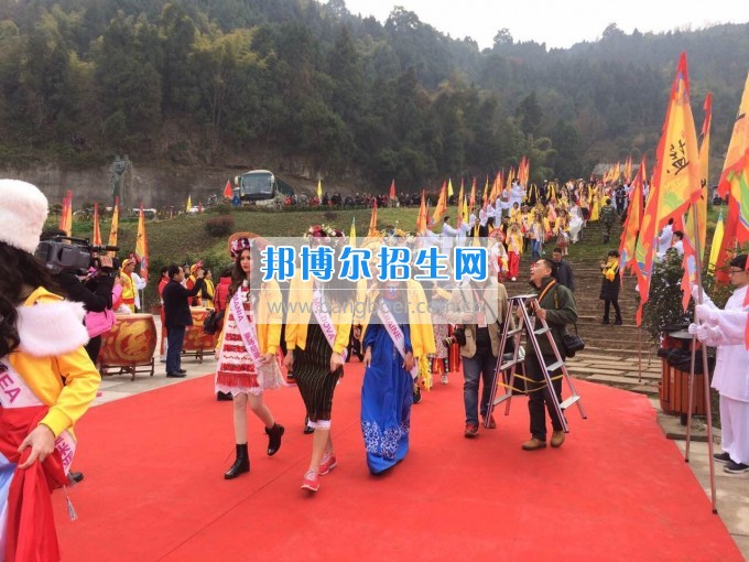 綿陽(yáng)市服裝職業(yè)技術(shù)學(xué)校助興海峽兩岸嫘祖祭祀大典