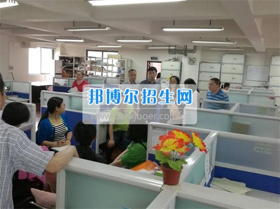 教育局到四川省蒲江縣職業(yè)中專學(xué)校開(kāi)展作風(fēng)督查