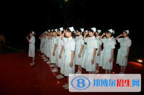 重慶市護(hù)士學(xué)校2018年報(bào)名條件、招生對(duì)象