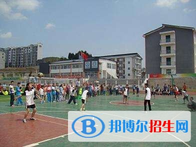 綿陽藝術(shù)學(xué)校2018年報名條件、招生對象