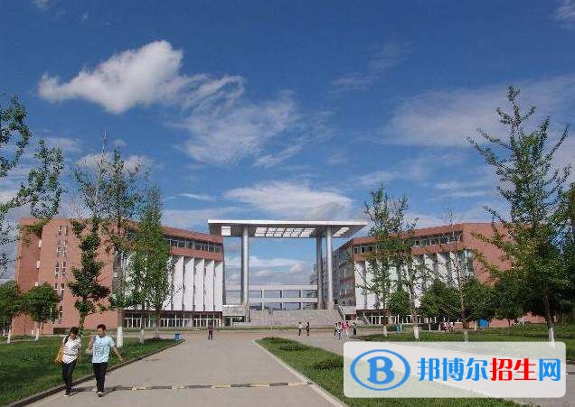 四川省信息工程學(xué)校招生辦聯(lián)系電話(huà)