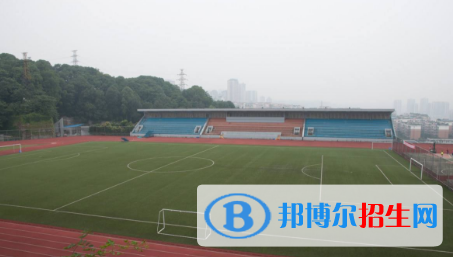 瀘州醫(yī)學(xué)院衛(wèi)生學(xué)校2018年報(bào)名條件、招生對(duì)象