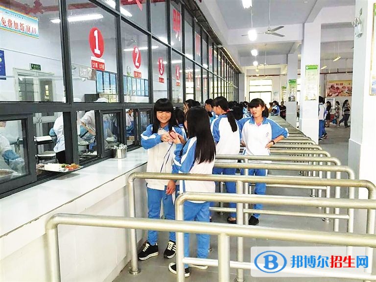 成都城市建設(shè)技工學校宿舍條件