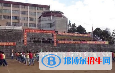 保山市中專技工學(xué)校2018年報(bào)名條件、招生要求