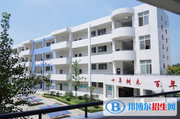 成都機械職業(yè)技術(shù)學(xué)校招生辦聯(lián)系電話