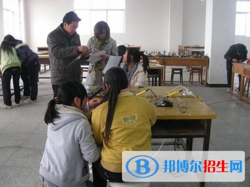威遠縣泰來職業(yè)技術學校