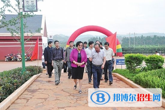 瀘西縣職業(yè)高級中學網站網址