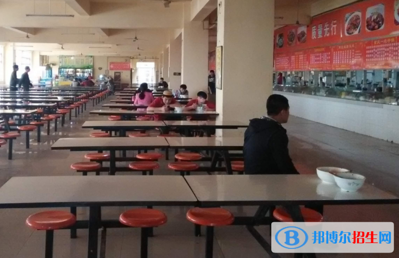 達(dá)州職業(yè)高級中學(xué)食堂