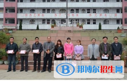 宣威市第一職業(yè)高級(jí)中學(xué)2018年報(bào)名條件、招生對(duì)象