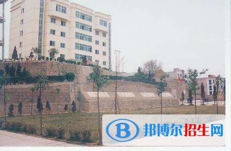 廣元職業(yè)高級中學(xué)2018年報名條件、招生對象