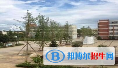 硯山縣民族職業(yè)高級中學2018年報名條件、招生對象
