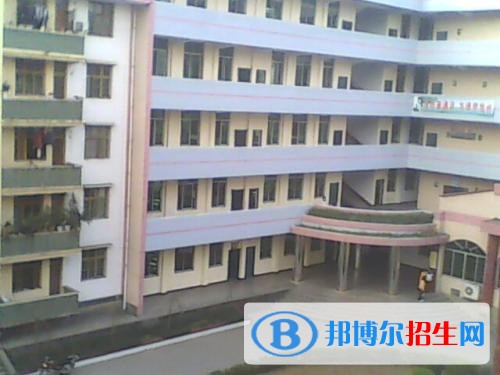 蒼溪縣職業(yè)高級中學2018年報名條件、招生對象