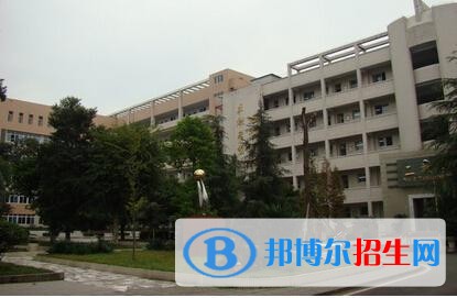 隆昌縣城關(guān)職業(yè)中學(xué)2018年報(bào)名條件、招生對象