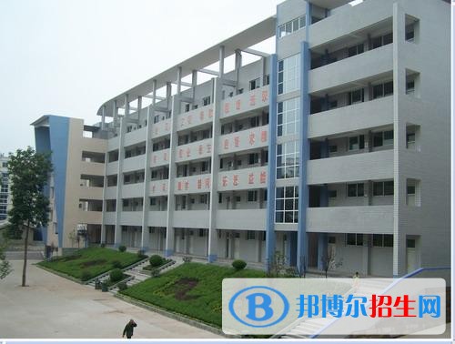 內(nèi)江第六職業(yè)中學2018年報名條件、招生對象