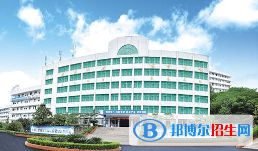 自貢倍樂職業(yè)技術(shù)學(xué)校2018年報名條件、招生對象