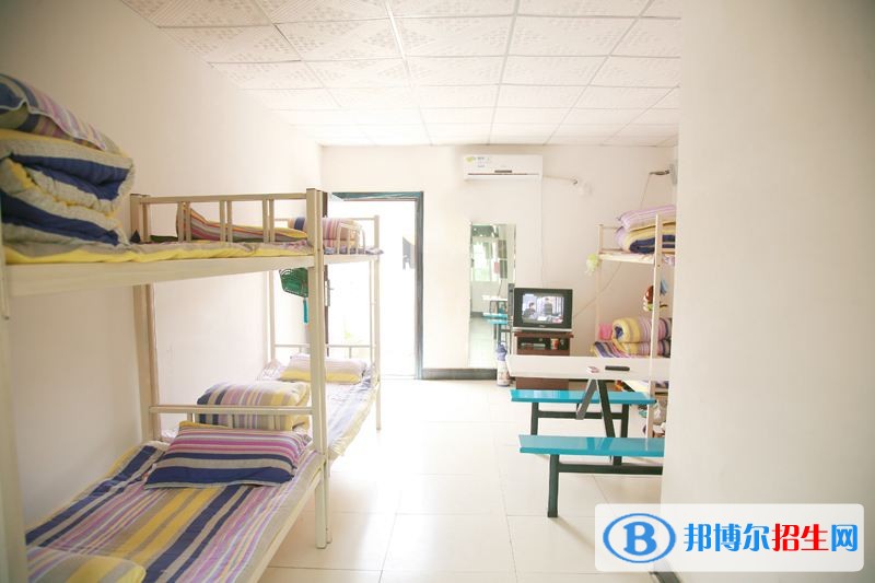 達州工貿(mào)職業(yè)技術學校宿舍條件