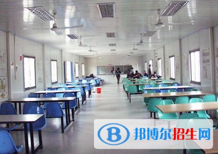 廣安市世紀職業(yè)技術(shù)學(xué)校宿舍條件