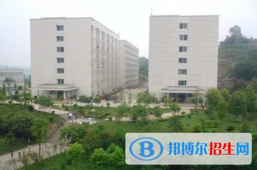 廣安渝工職業(yè)技術(shù)學(xué)校2018年報(bào)名條件、招生對(duì)象