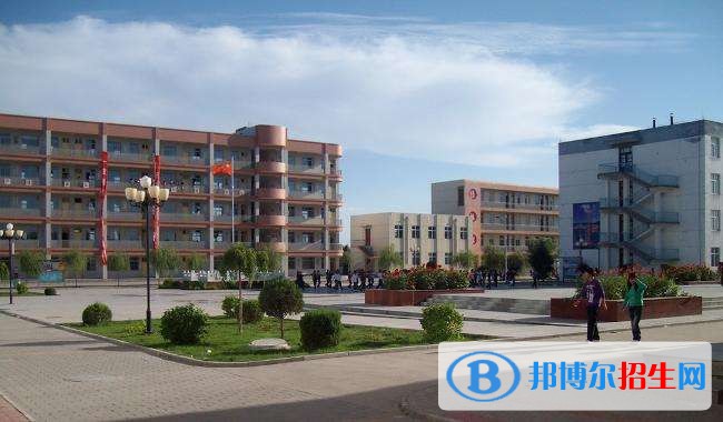 陜西省商貿(mào)學(xué)校2018年報(bào)名條件、招生對(duì)象
