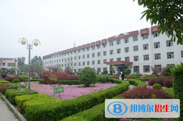 陜西省商業(yè)學校2018年報名條件、招生對象