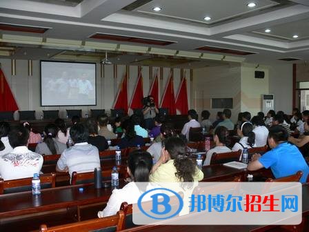 樂山市中區(qū)育賢中等職業(yè)學校招生辦聯(lián)系電話