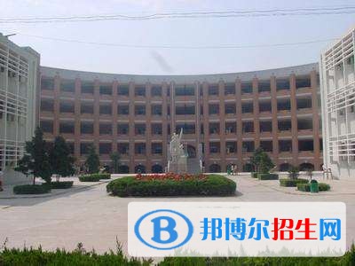 西安商貿(mào)科技技術(shù)學(xué)校2018年報(bào)名條件、招生對(duì)象