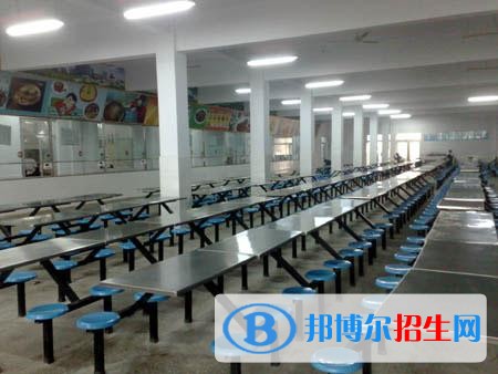 陜西渭南商貿(mào)技工學校宿舍條件