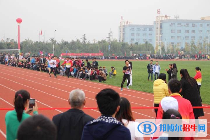 陜西渭南商貿(mào)技工學校招生辦聯(lián)系電話