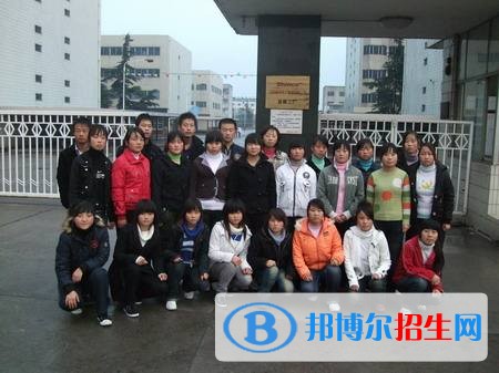 長嶺技工學校招生辦聯(lián)系電話