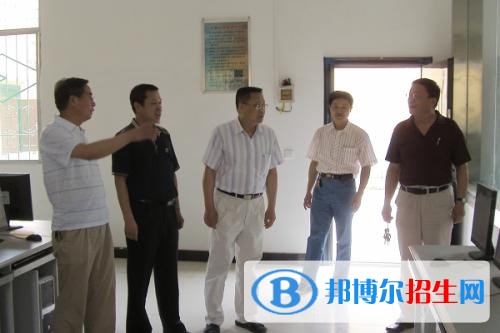 石家莊科技經(jīng)貿(mào)中等專(zhuān)業(yè)學(xué)校招生辦聯(lián)系電話(huà)