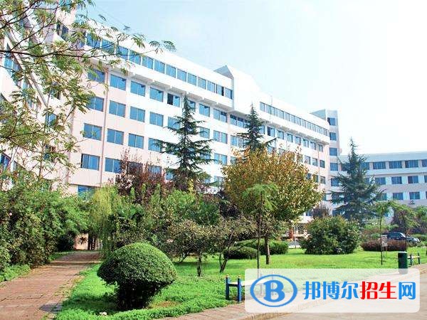 西安市培華高級(jí)職業(yè)中學(xué)
