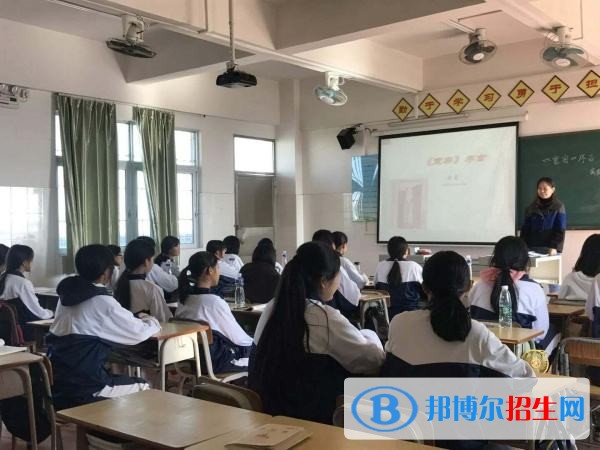 秦皇島燕成中等專業(yè)學校2018年報名條件、招生對象