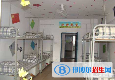 秦皇島燕成中等專業(yè)學(xué)校宿舍條件