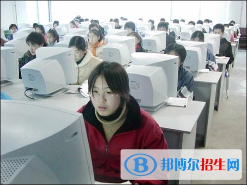 新樂職業(yè)技術(shù)教育中心2018年報(bào)名條件、招生對(duì)象