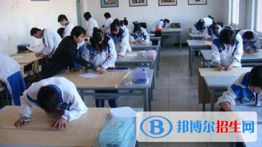 無極縣綜合職業(yè)技術(shù)教育中心2018年報名條件、招生對象