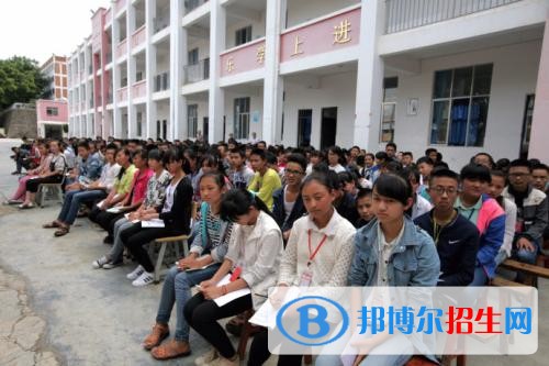 石家莊華能理工中等專業(yè)學(xué)校2018年報(bào)名條件、招生對(duì)象