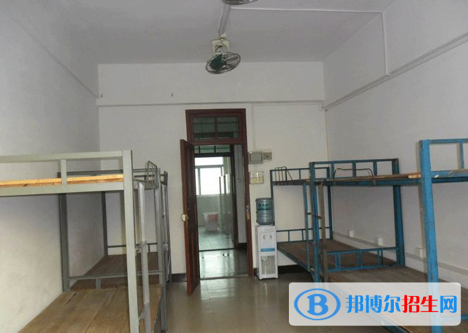 廊坊電子信息工程學(xué)校宿舍條件