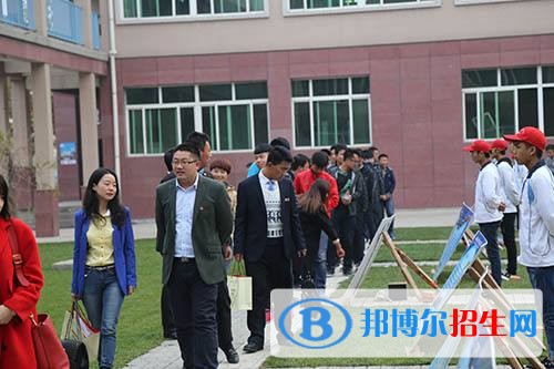 西安汽車科技職業(yè)學校2018年報名條件、招生對象