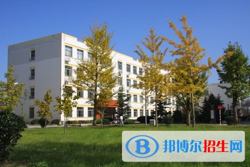 北京商業(yè)技術學校2018年報名條件、招生對象