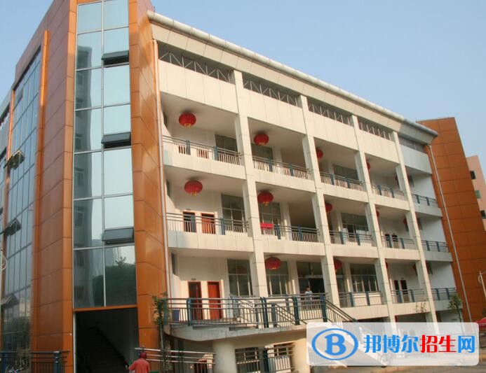 瀘州職業(yè)技術(shù)學院教學樓