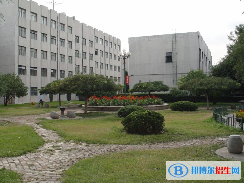華北機(jī)電學(xué)校招生辦聯(lián)系電話