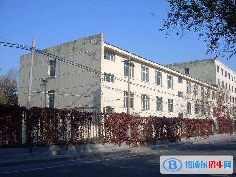 太原第七職業(yè)中學(xué)校2021年招生辦聯(lián)系電話