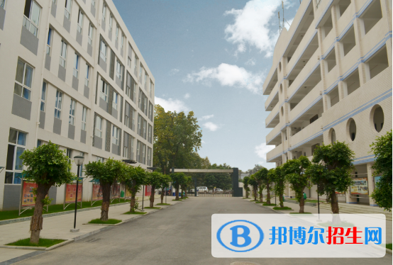 山東萊西市職業(yè)中等專業(yè)學(xué)校招生辦聯(lián)系電話